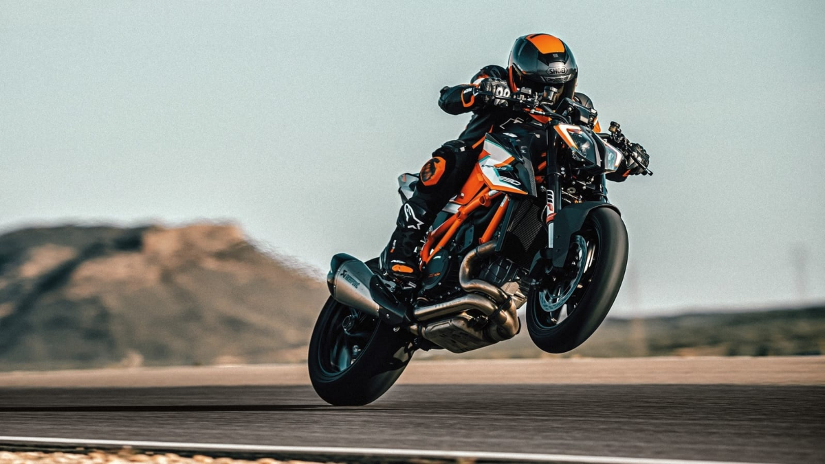 KTM Duke 390 2023 :- हैवी ड्राइवर्स के लिए केटीएम न्यू बाईक निकल रही है, हैवी फिचर्स से लैस होगा।