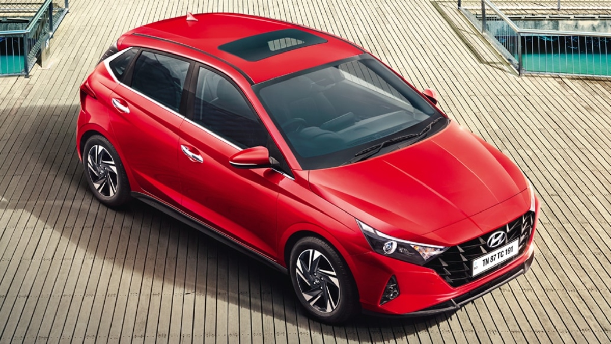 Hyundai i20 के साथ पार्टी करते पकड़ी गयी Maruti की Alto! लेकिन 7.07 लाख में…