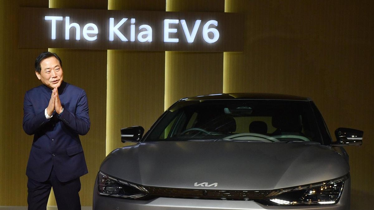 EV6 के साथ दूसरी बार कोरिया से भारत पहुंची Kia! 65.75 लाख रुपये की…