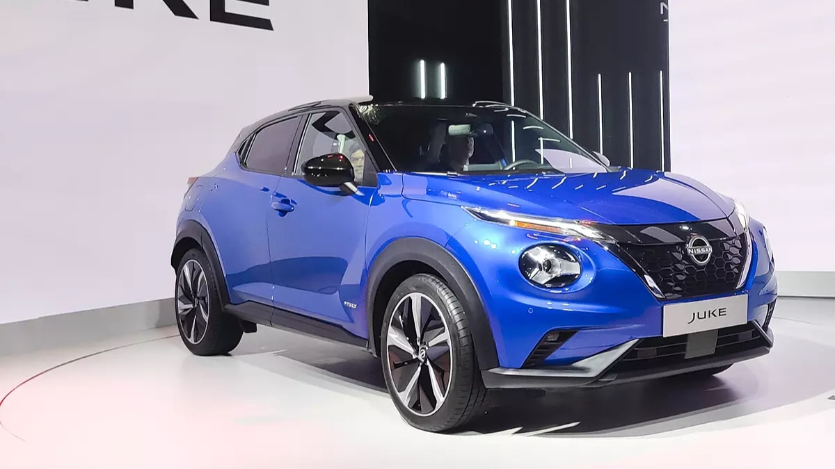 Nissan Juke की क्यूटनेस देख कहेंगे “पतली कमरिया तोरी आय हाय…” 68 लीटर फ्यूल…!