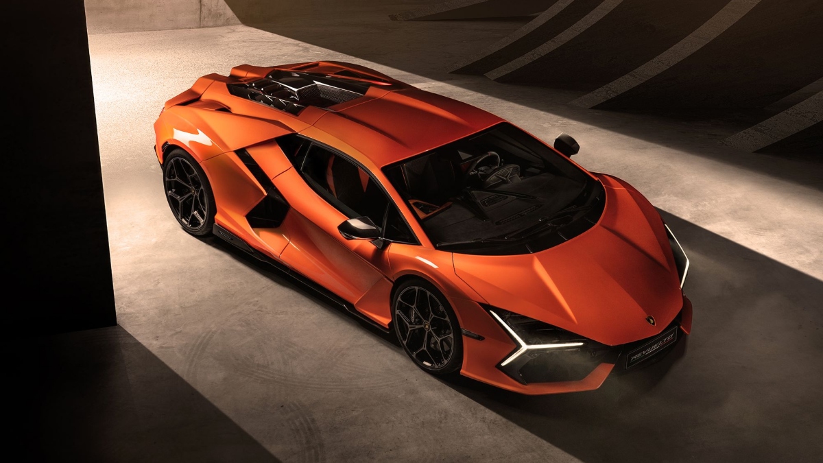 मात्र 10 करोड़ में घर ले जाएं Lamborghini Revuelto! 6498 सीसी इंजन…